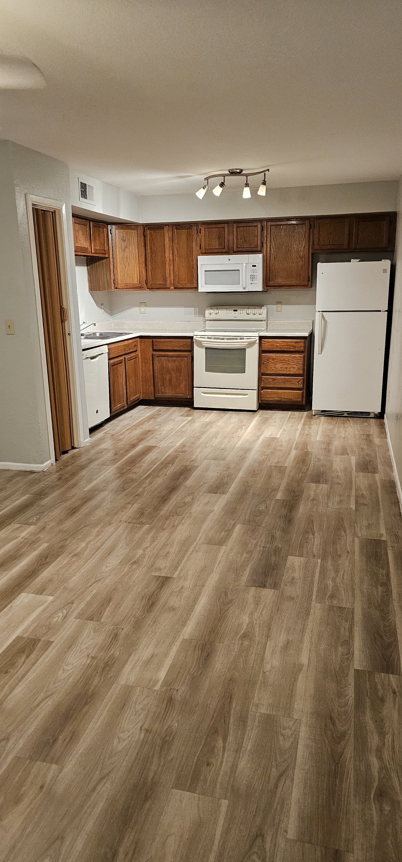 6148 E. Greenway  St. - 4