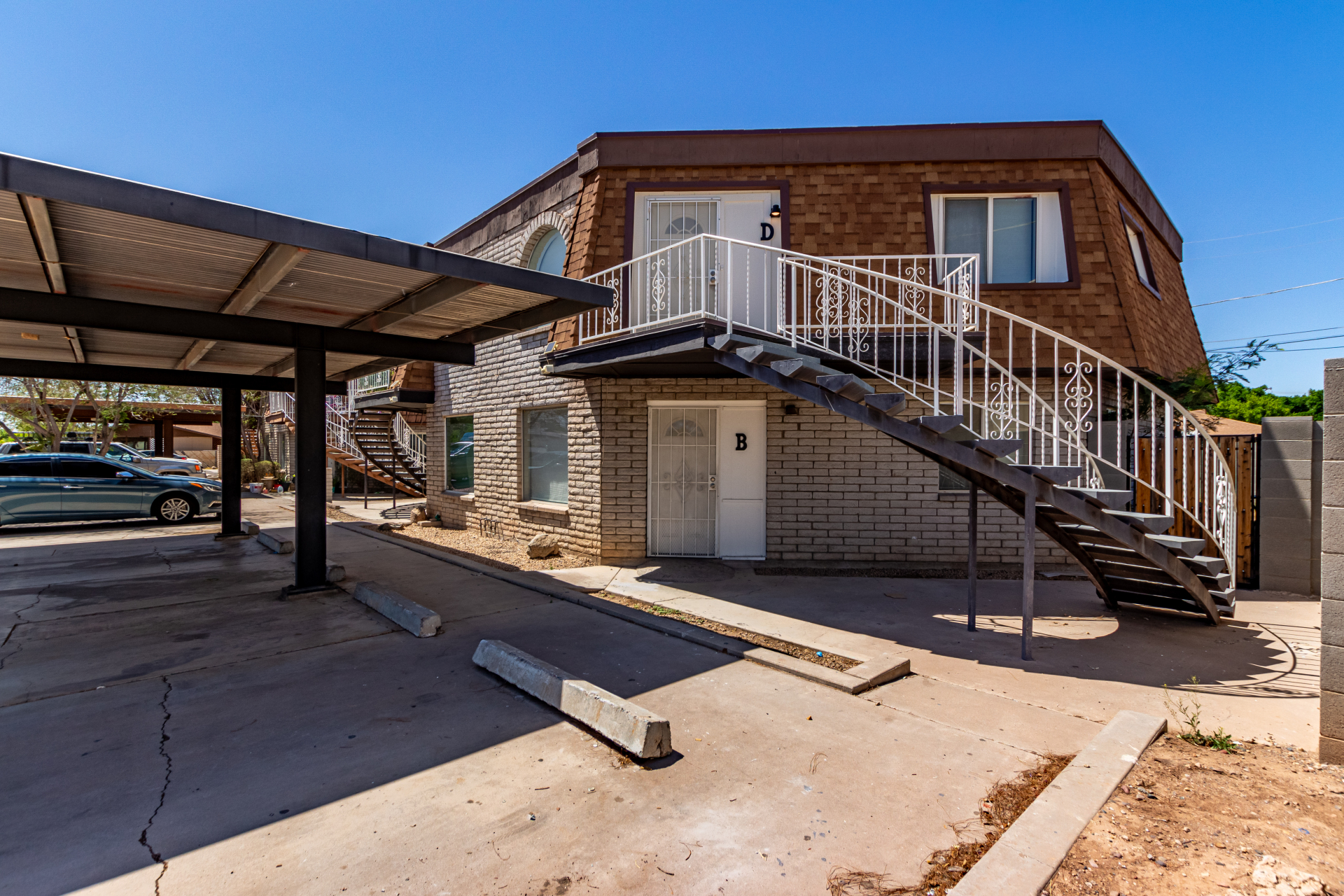 1146 E 2nd St - D