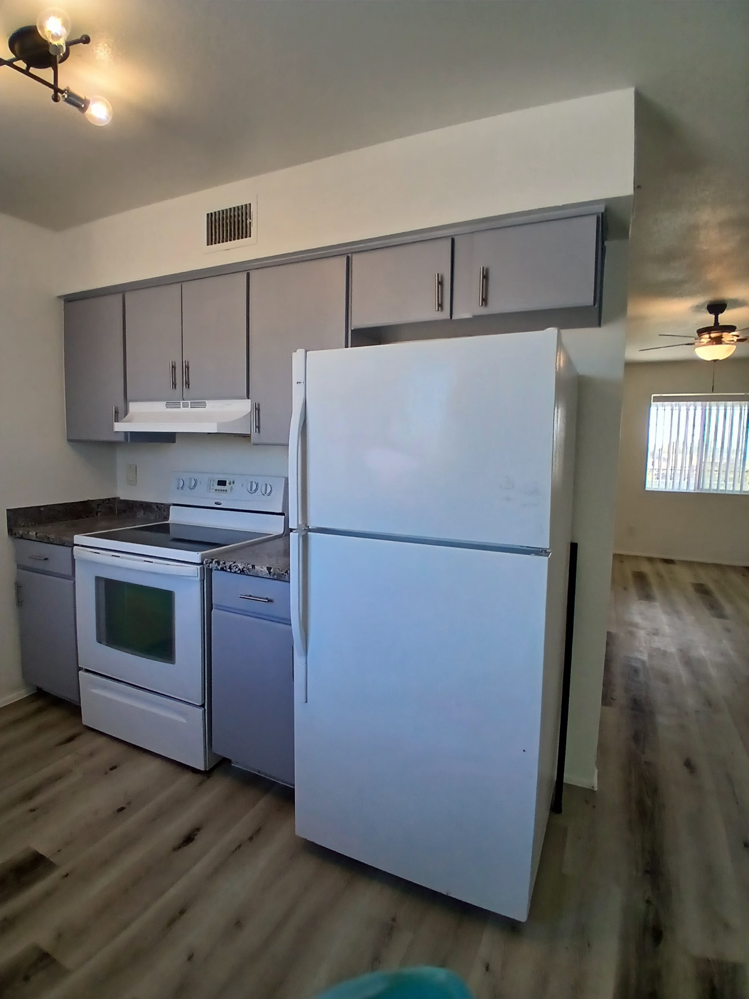 370 W Mohave St - 3